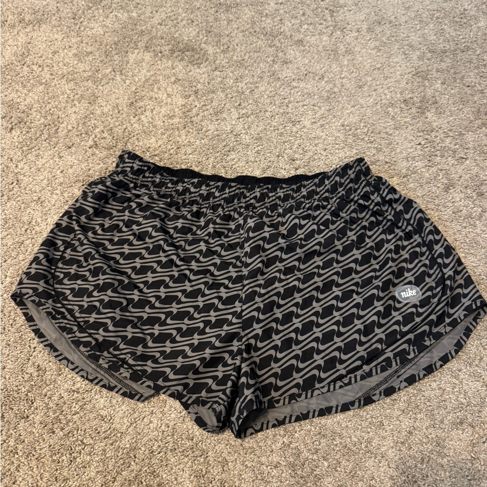Nike Dri-FIT Running Shorts – Wave Print – XXL – Lightweight & Lined